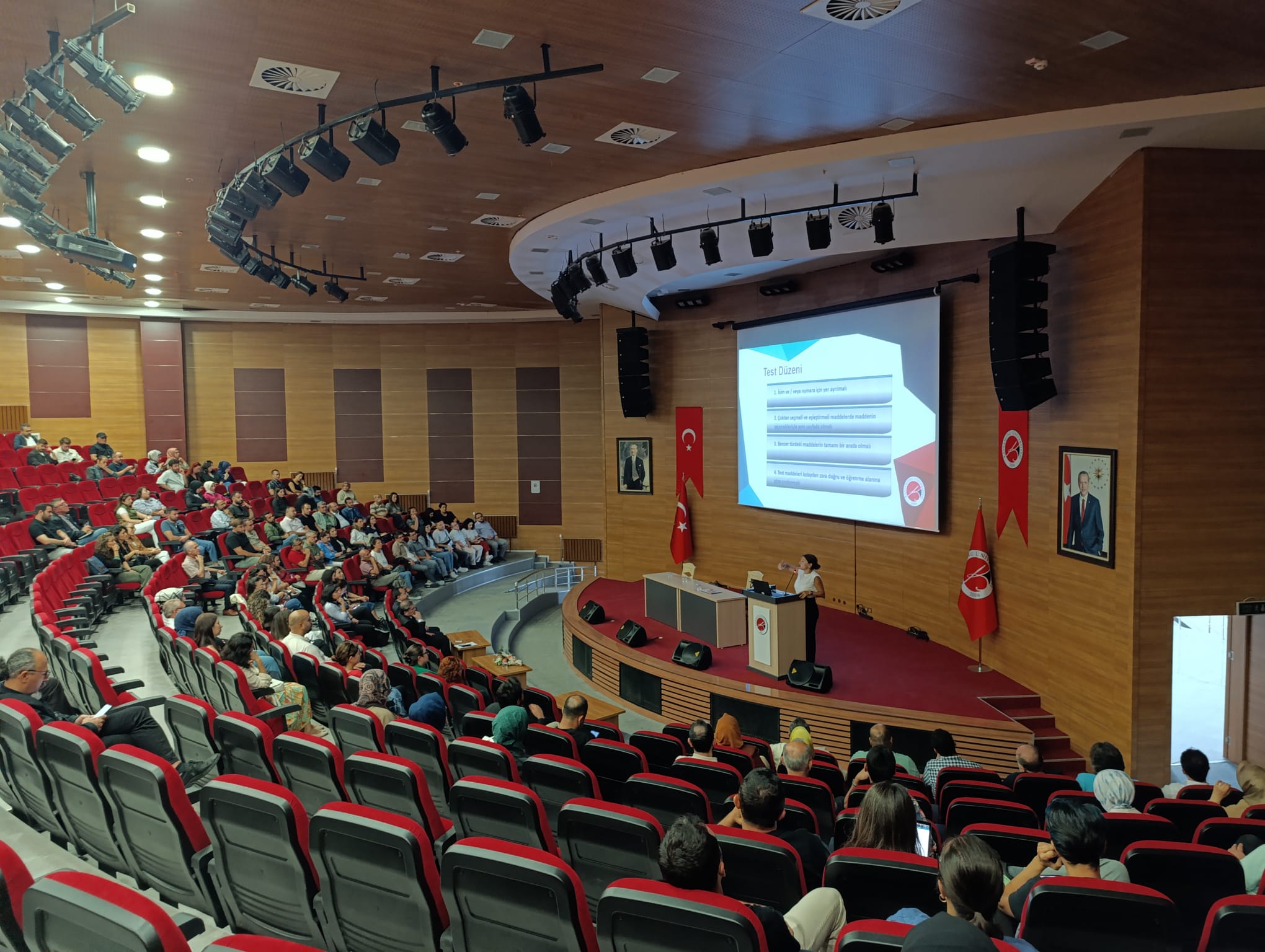 Eğiticilerin Eğitimi Programı Kapsamında “Yükseköğretimde Etkili Ölçme ve Değerlendirme” Eğitimi 